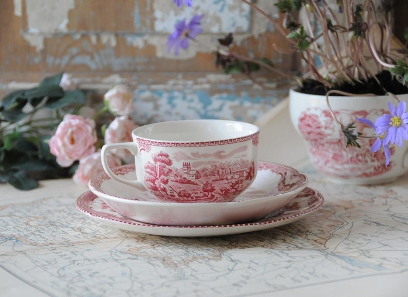 ジョンソン・ブラザーズ作、オールドブリテン・キャッスルズ・ピンク