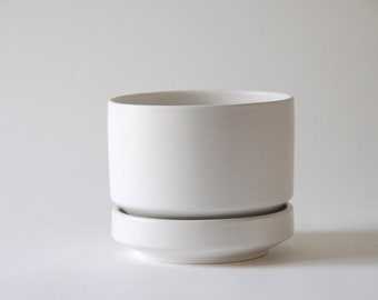 Arabia Finland Planter by Richard Lindh. White modernist Two-piece flower pot. Scandinavian Mid Century modern - Eames Era