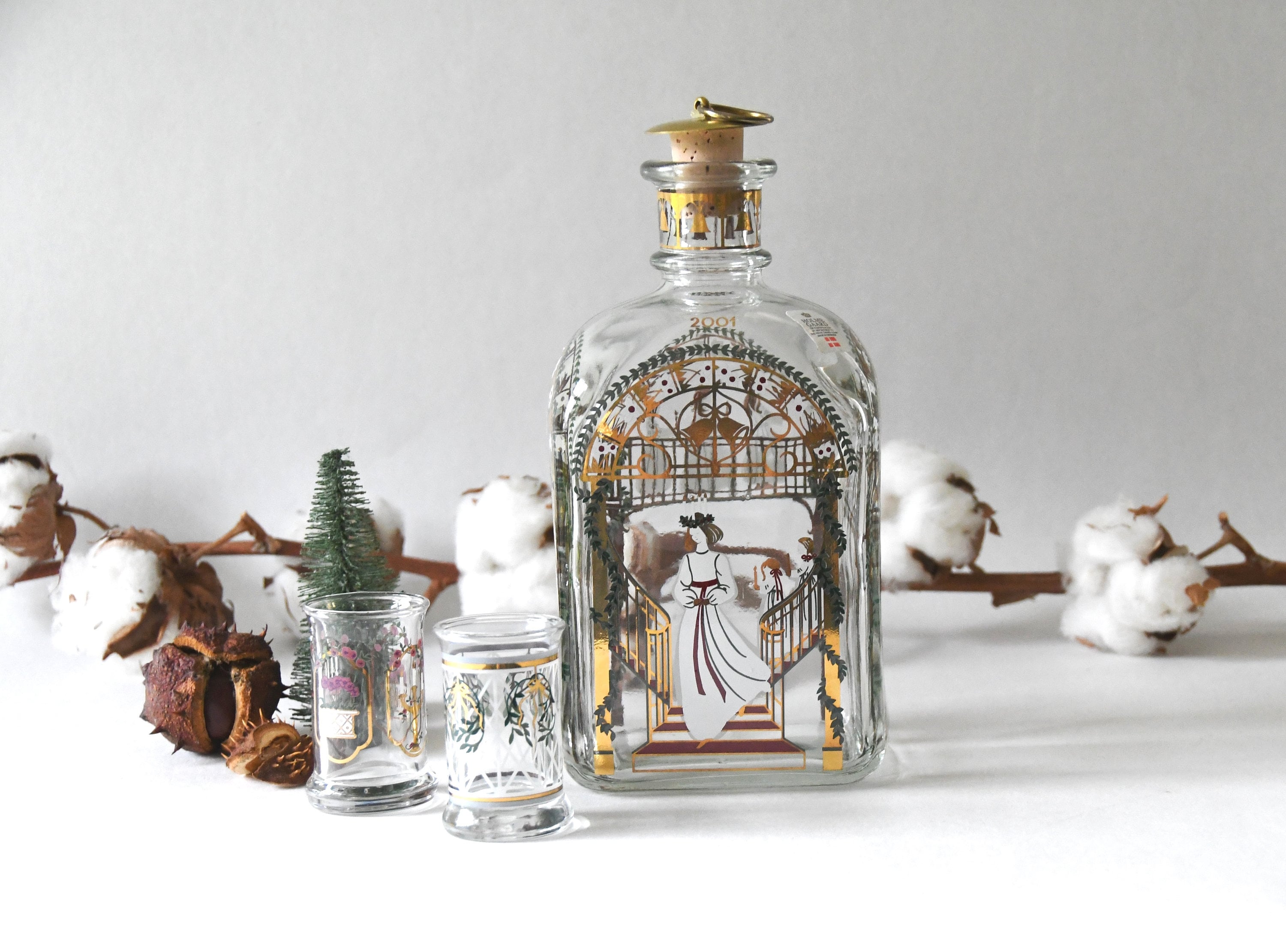 ホルムガード クリスマスリキュールガラスボトル 2001年。デザイン