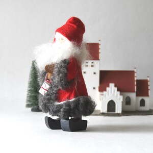 BUTTICKI de Noël scandinave Tomte / Gnome / Mom Elf Décorations en bois rétro suédoises pour les vacances de Noël image 6