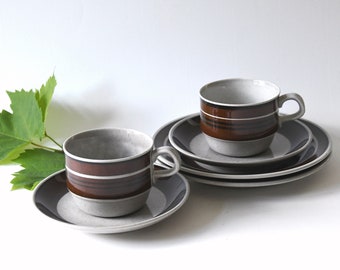 Rorstrand, Two Coffee trio sets. Isolde, Design by Jackie Lynd. 1970s Two Cups saucers and plates. Scandinavian modern tableware. Sweden