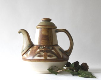 Soholm Denmark. Teapot by Noomi Backhausen. Teapot ERIKA decor. Mid Century Modern. Søholm Danish Studio Art Pottery