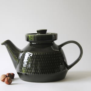 Scandinavian modern Tea pot Stavanger flint GRONETTE. Design by Inger Waage Mid century modern Teapot