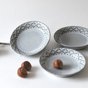 Quistgaard Cordial 3 Small plates. Danish design. Mid century modern. Scandinavian stoneware