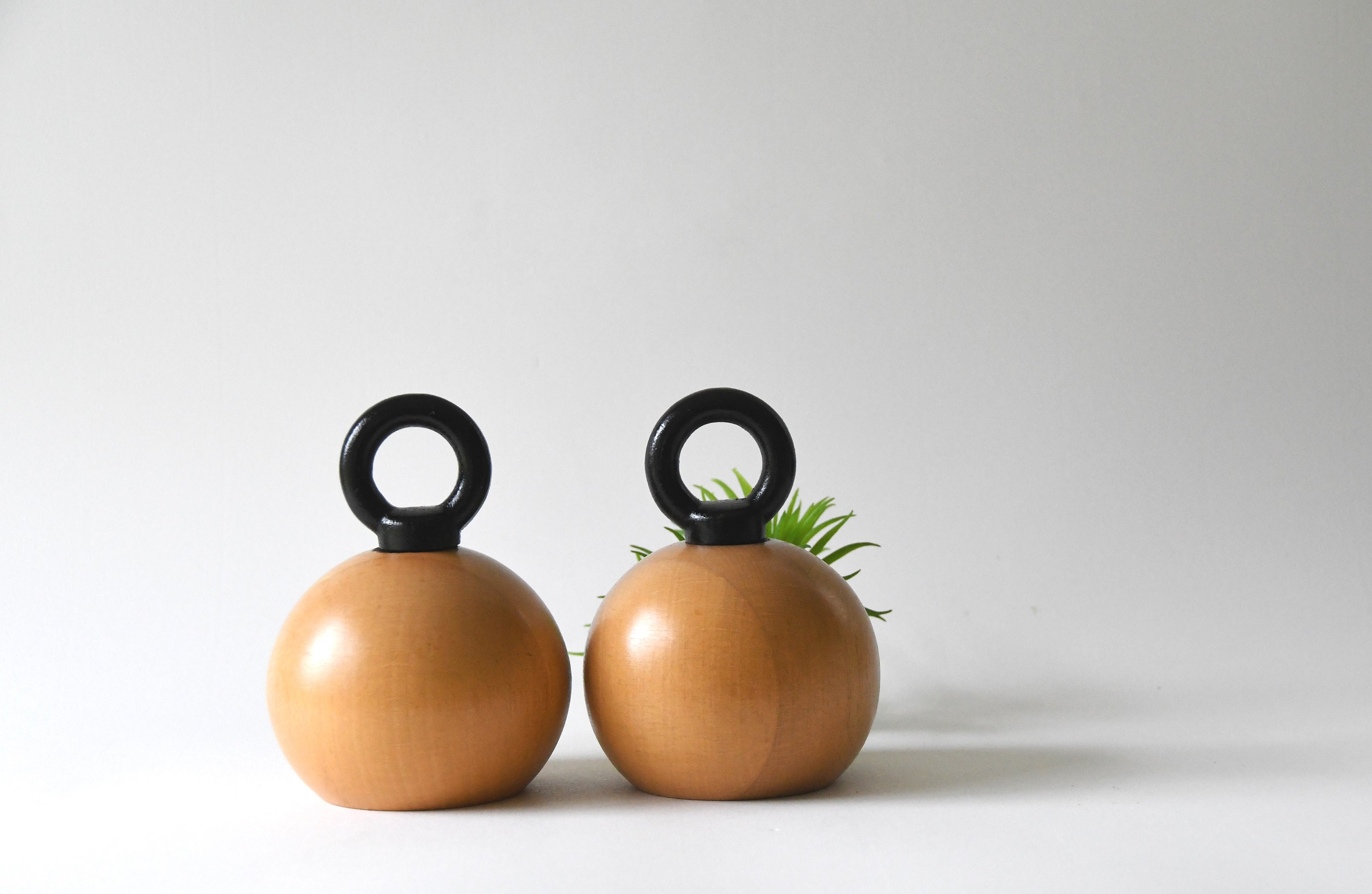 Nissen Denmark Salt & Pepper Grinder Set: Beechwood Danish Design