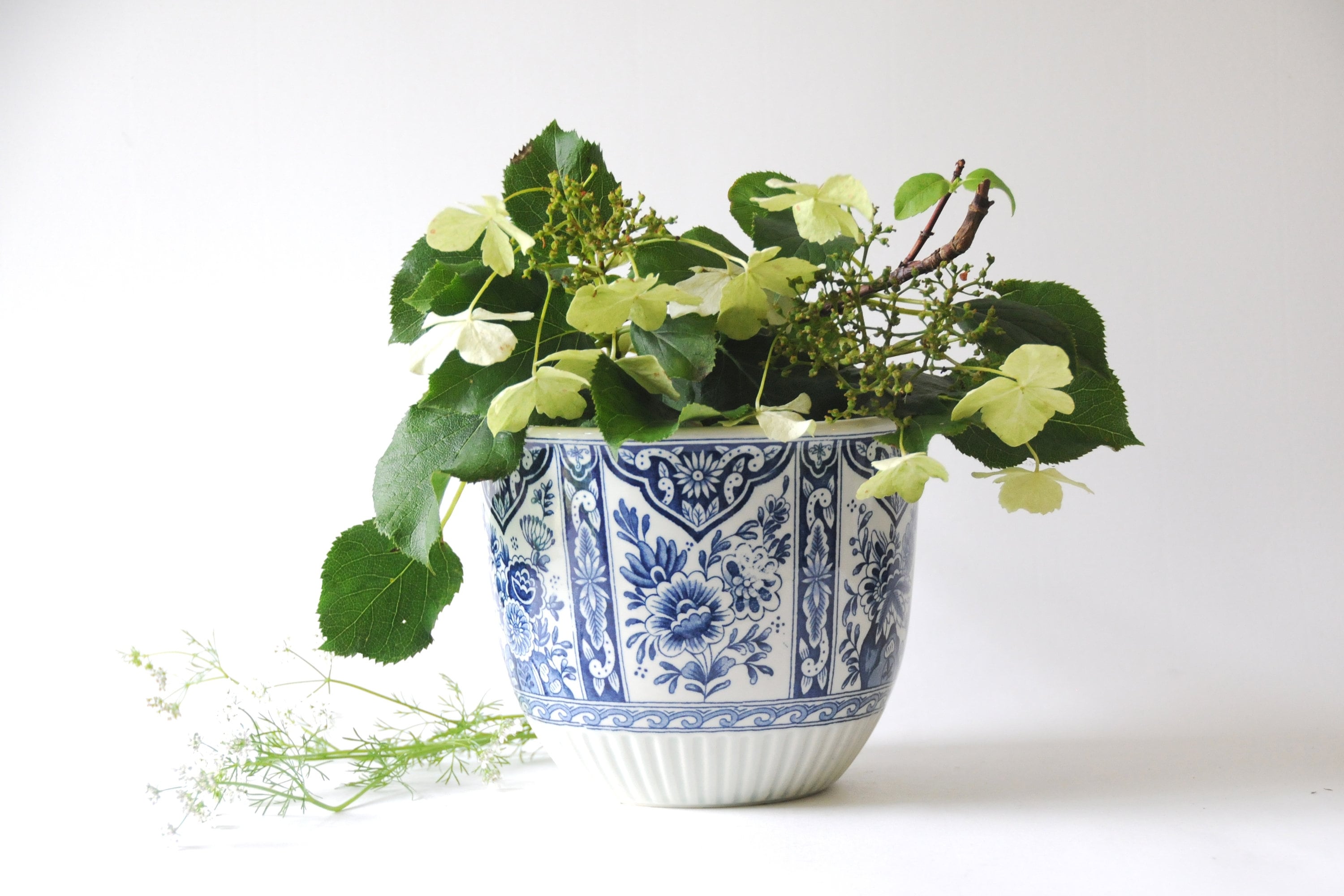 ヴィンテージ デルフト ブルー ホワイト フラワーポット M14。デルフト