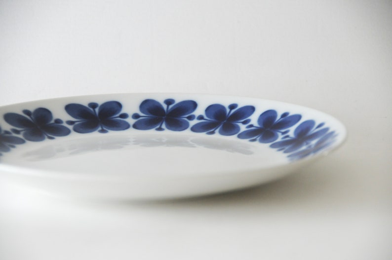 Scandinavian modernist design Mid-Century Modern Rorstrand MON AMIE Dinner plate by Marianne Westman Collectible Tableware
