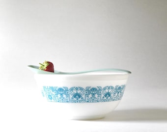 Pyrex Mixing Bowl HORIZON Blue/ Turquoise on White. Nesting #403 - 1960s