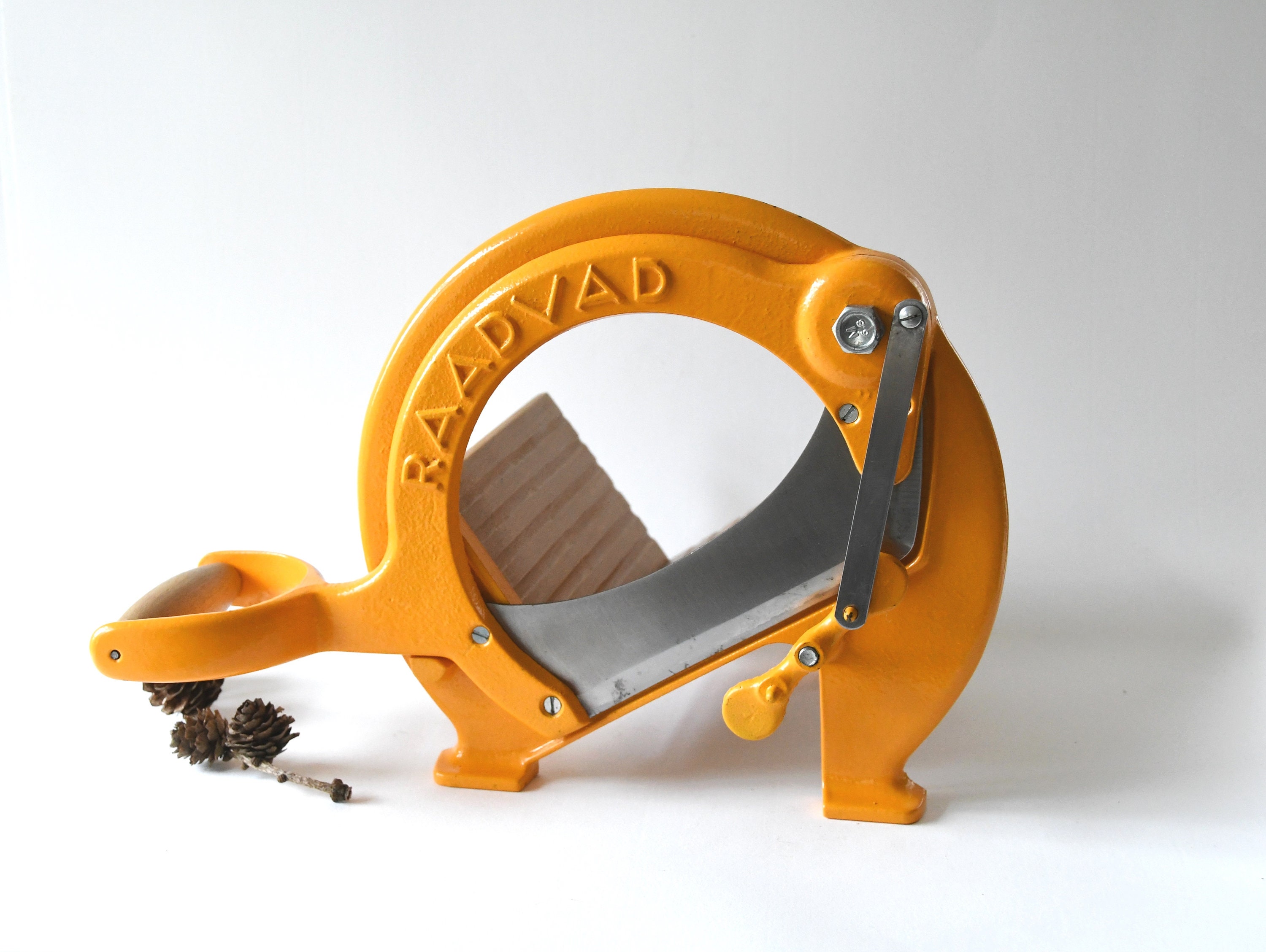 Danish Bread cutter. Bread slicer Raadvad Denmark. Yellow Etsy
