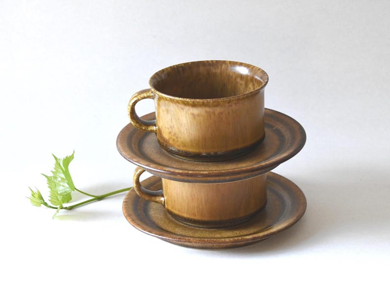 2 x Höganäs Tea cups and saucers. Signe Persson-Melin
