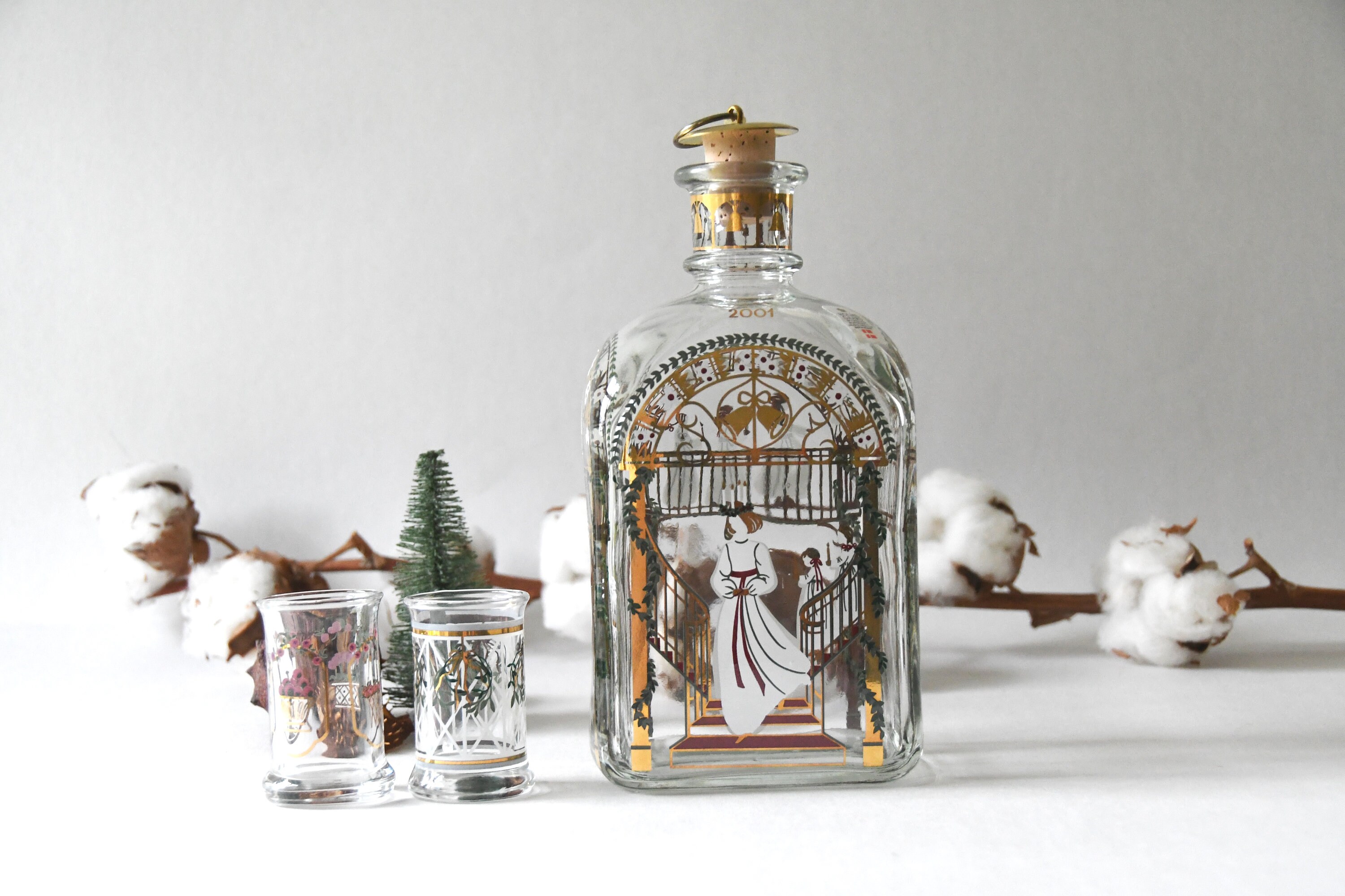 ホルムガード クリスマスリキュールガラスボトル 2001年。デザイン