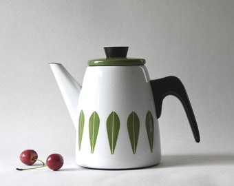 Lotus Cathrineholm. Coffeepot by Grete Prytz Kittelsen. Mid-century Modern Coffee / Tea kettle. Scandinavian modernist enamelware
