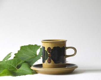 Arabia Finland Otso Cup and saucer by Raija Uosikkinen. Modern Stoneware Made in Finland. Scandinavian Mid century