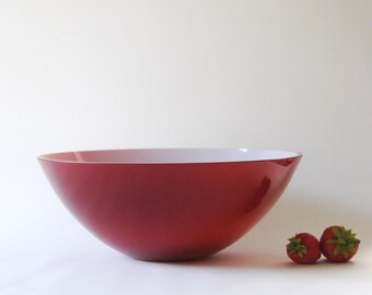 Holmegaard COCOON Bowl by Peter Svarrer. Large Red Glass center piece. Danish Design. Collectible Copenhagen Art Glass