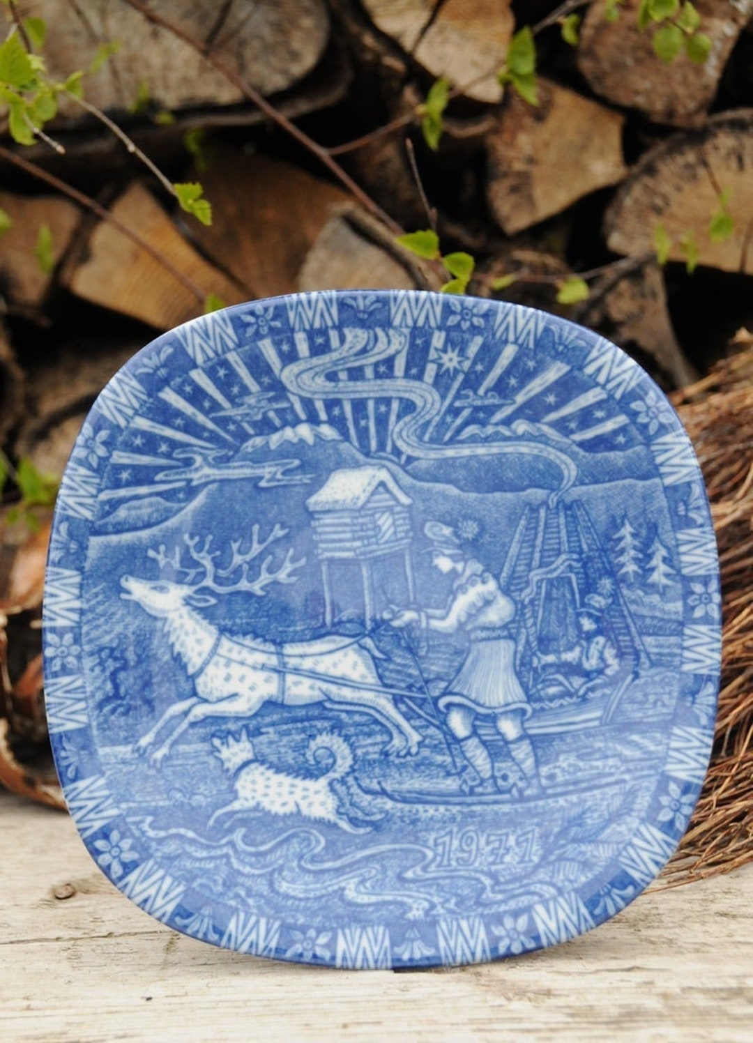 Plate JULEN 1971 Gunnar Nylund Rorstrand. Collectible Wall Hanging