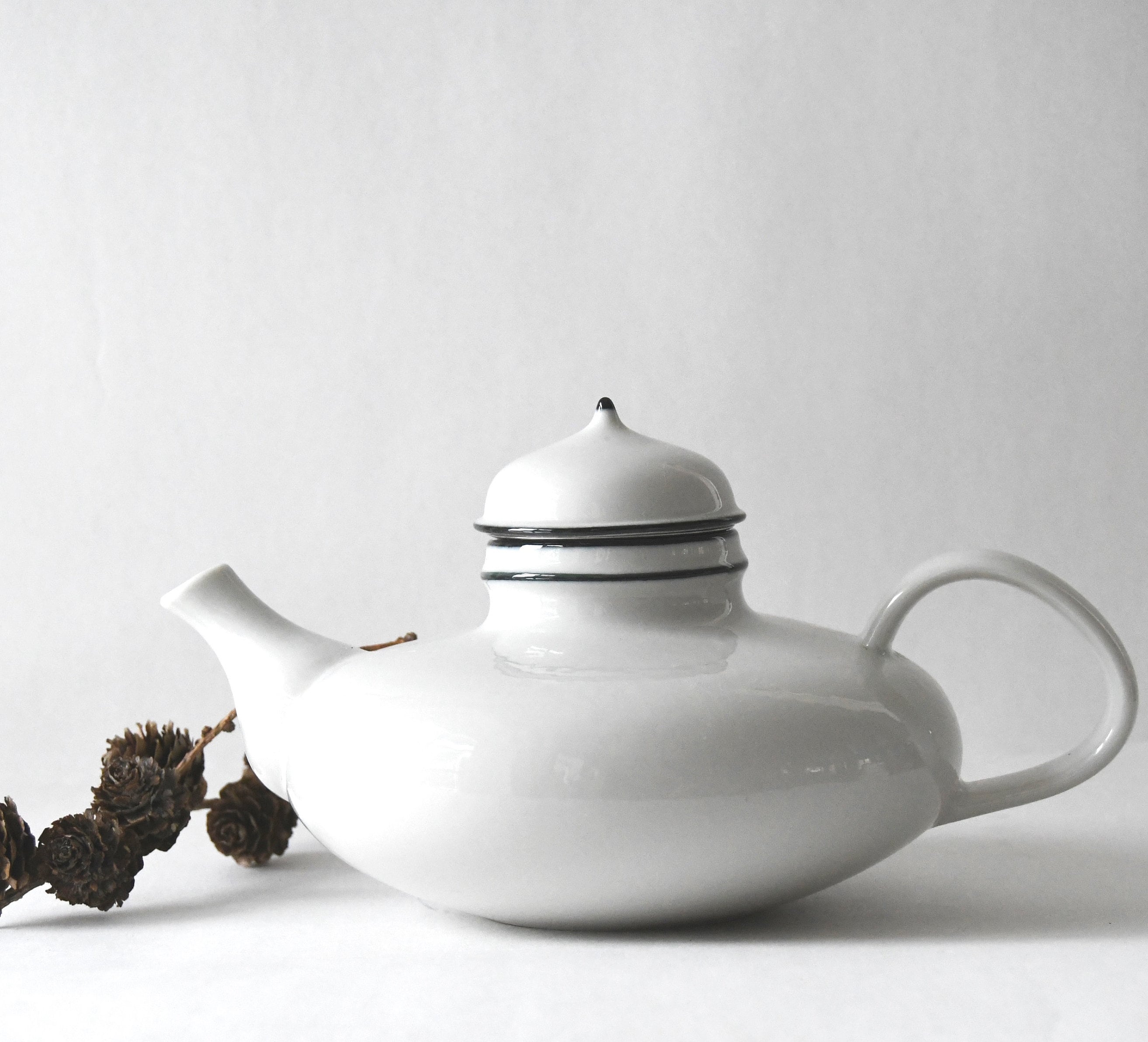 Inger Persson POP Teapot With Infuser. Rörstrand 1968