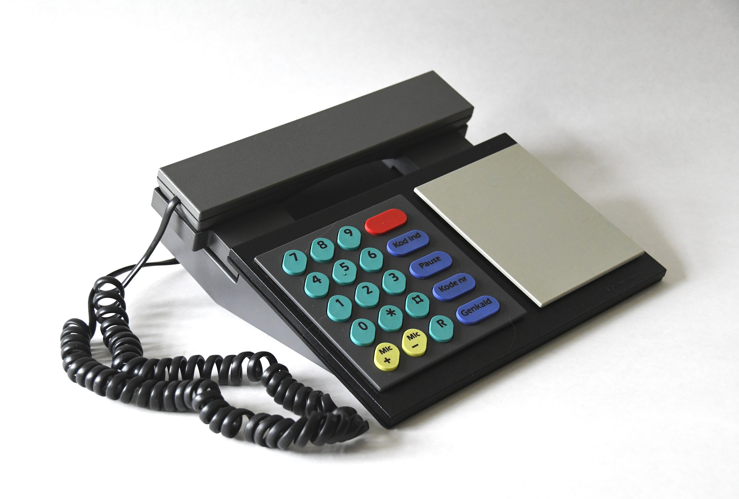 BANG & OLUFSEN Beocom Phone. Corded Analog, Danish Modern Office