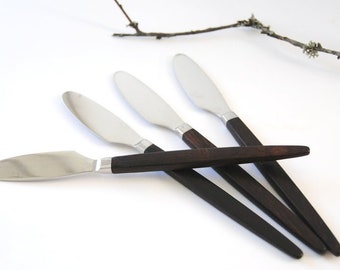 ETON knives. Mid Mod Flatware by Henning Norgaard for Raadvad. Set of four Vintage Stainless Steel and Rosewood. Danish Mid Century design
