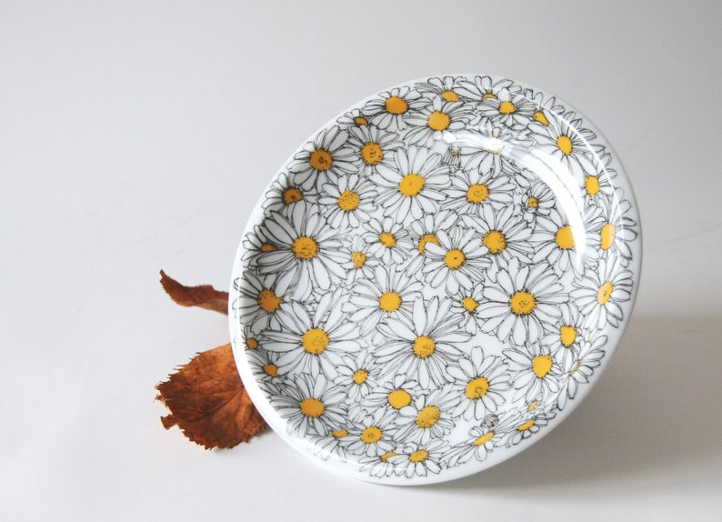 IKEA Salad Plates. Two Vintage Daisy Plates by Marguerite Etsy