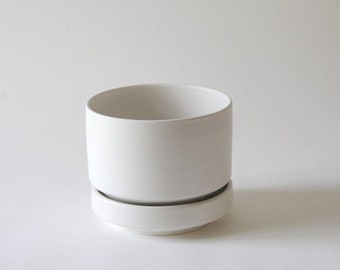 Arabia Finland Planter by Richard Lindh. White modernist Two-piece flower pot. Scandinavian Mid Century modern - Eames Era