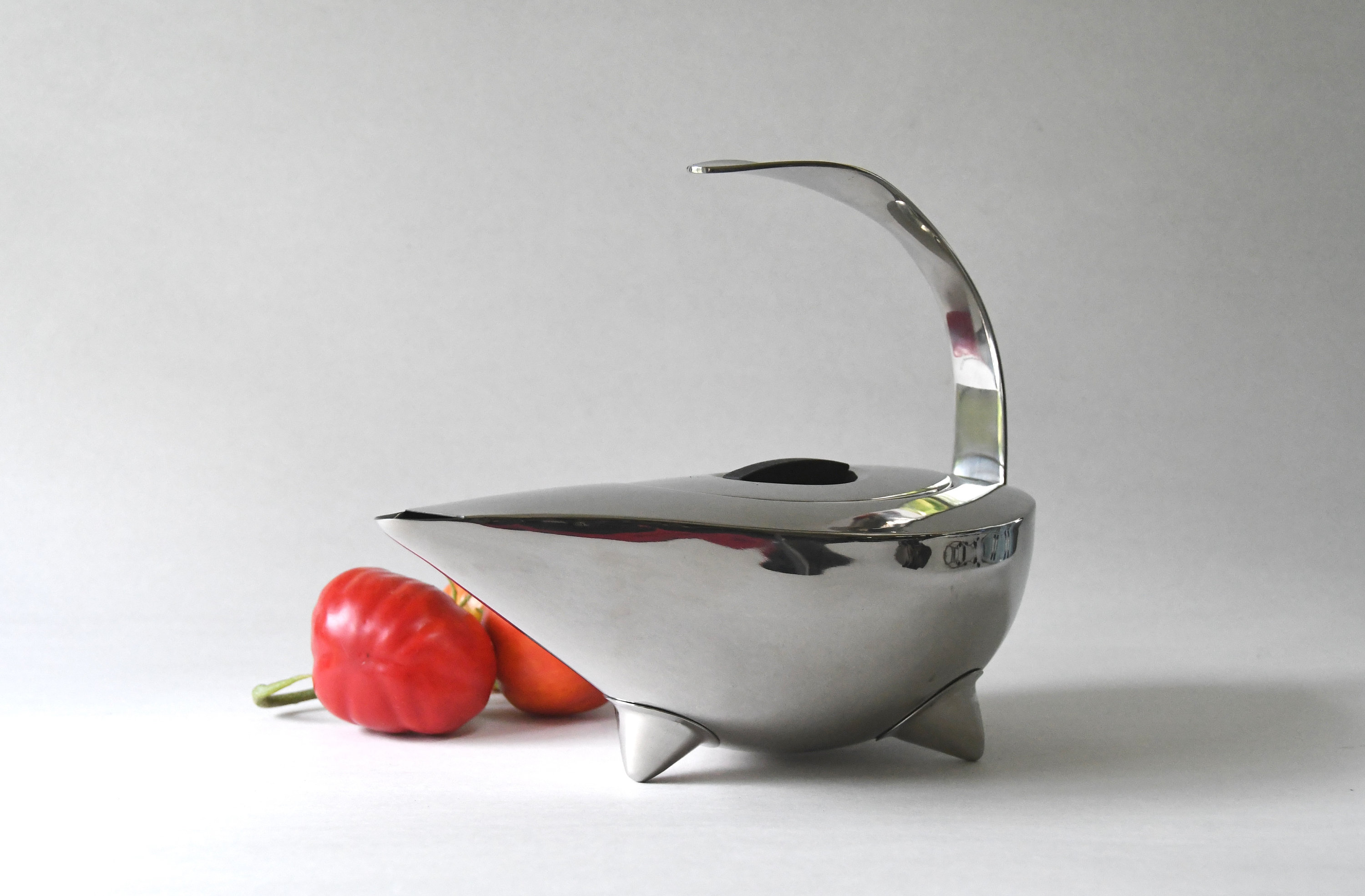 Teapot Bodum. Naoko Stainless Steel. Alladin's Lamp Teapot 1980s