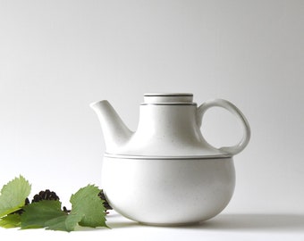 BIRKA Teapot by Stig Lindberg. Gustavsberg Collectible Tableware Birka. Scandinavian Mid century Modern