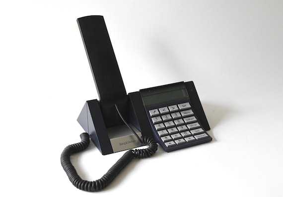 Beocom 2500。有線アナログ式ブラックモダニスト電話。BANG & OLUFSEN 
