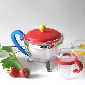 BODUM Teapot and Cups, BISTRO Hot Drink Glass, Colorful Vintage Memphis Design