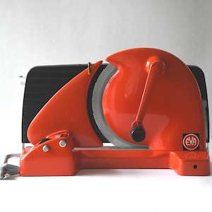 Rebanadora multiusos danesa. Rebanadora de pan EVA Denmark. Diseño industrial vintage para cocina. MCM