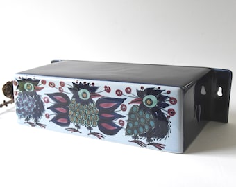 Portapapeles CRAZY BIRD de Royal Copenhagen. Baca Tenera de Beth Breyen. Diseño escandinavo moderno.