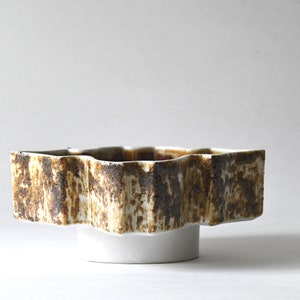 Ikebana planter. Modernist Architectural flower pot. Yamasan. Japanese pottery Mid Century modern - Eames Era