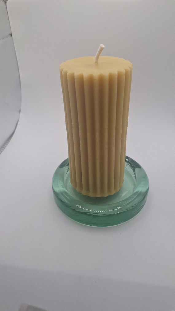 100 % beeswax pillar candle