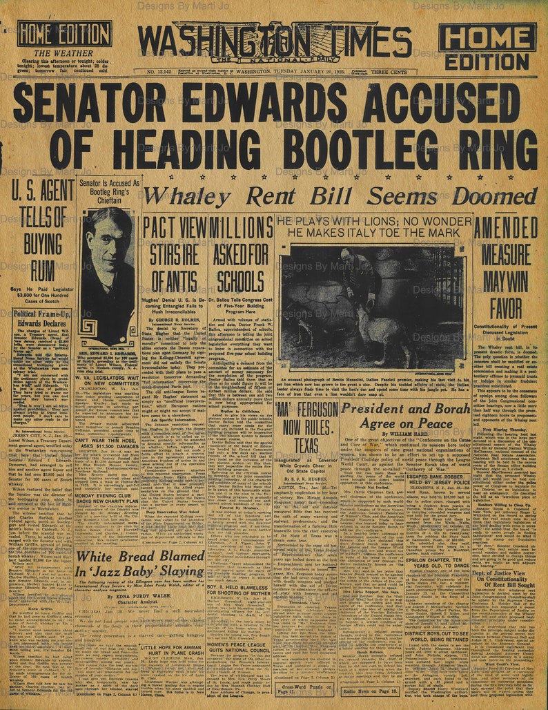 Puede incluir: Un recorte de peri&oacute;dico antiguo del Washington Times, fechado el 20 de enero de 1925, con el titular "El senador Edwards acusado de dirigir una red de contrabando". El art&iacute;culo trata sobre el testimonio de un agente estadounidense sobre la compra de ron y una trama pol&iacute;tica. Otros art&iacute;culos incluyen "El proyecto de ley de alquiler de Whaley parece condenado al fracaso", "Millones de puntos de vista del pacto piden escuelas anti-alcohol", "Ma' Ferguson ahora gobierna Texas", "El presidente y Borah acuerdan la paz", y "El pan blanco es culpado en el asesinato de 'Jazz Baby'".