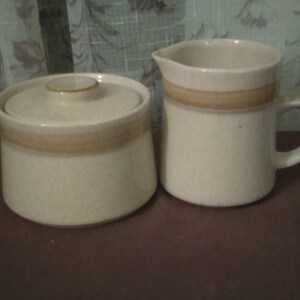 Creamer and Sugar bowl/Country living/vintage creamer/vintage sugar bowl