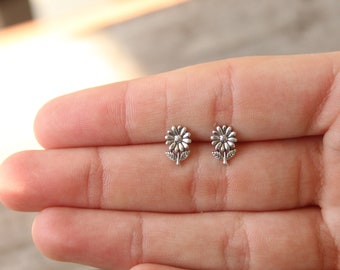 Daisy sterling silver earrings