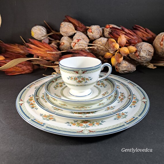 Vintage Wedgwood Hampshire Bone China Set: England Floral