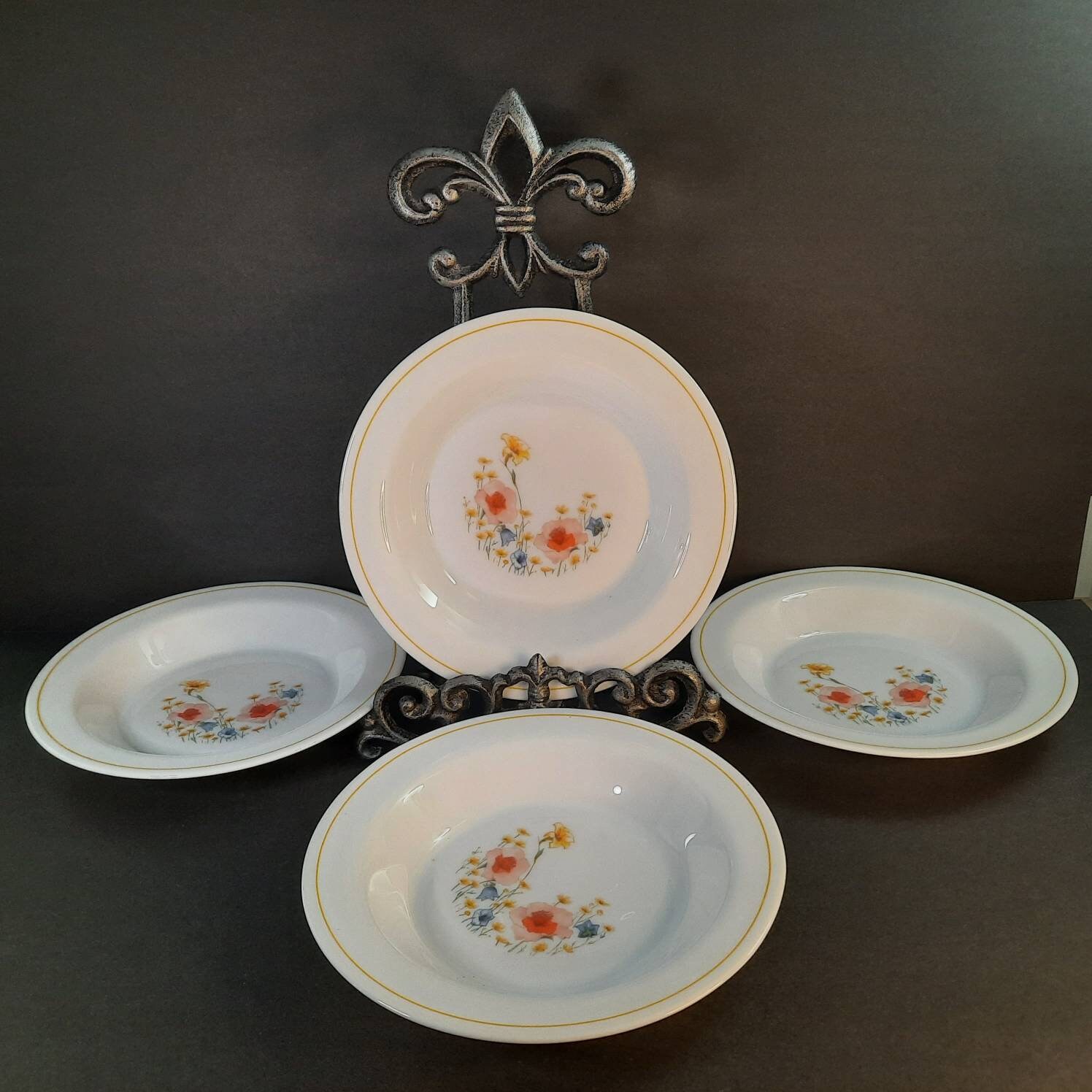 8 Petites Assiettes Arcopal Vintage France D. 19 Cm Fleurs
