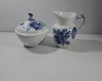 Rare find - Royal Copenhagen Blue Flower Porcelain Creamer #1537 and Sugar Bowl #1678, Royal Copenhagen,Blå Blomst Creamer and Sugar Bowl