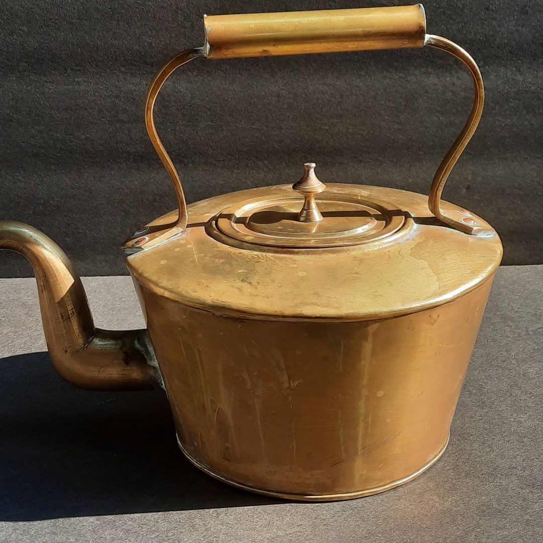 ヴィンテージ真鍮製ティーポット：ユニークな形状、1970年代頃 - Etsy 日本