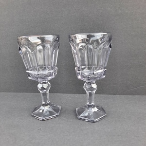 Fostoria Virginia, morado claro, copas de vino, copa de té helado, copa de agua, copa Fostoria vintage, copa Fostoria pesada, ideas para regalos festivos