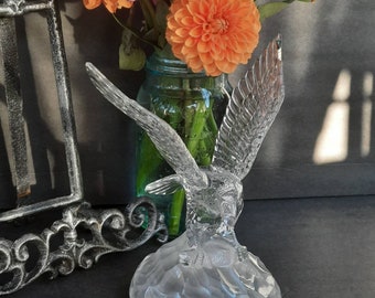 Vintage Cristal D&#39;Arques 24% Lead Crystal Hunting Eagle Figurine with Fish Clear Glass French Independence Day Patriotic.