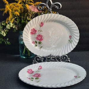 Prato oval Johnson Brothers de meados do século: Snowhite Regency Ironstone (2 peças)