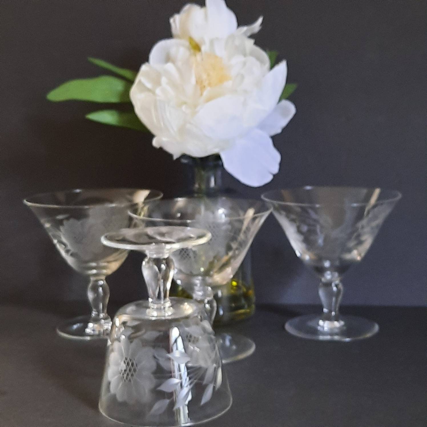 Vtg. Frank Oda Arts Hawaii 6 Smoky Etched Tropical Flower