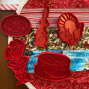 Vintage Tupperware cookie cutters, set of 5