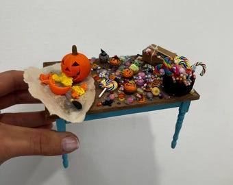 halloweeen miniature table
