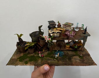 Miniature Herbology Study Nook Table 1:12