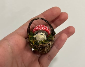 Miniature dollhouse toadstool mushroom 1:12 scale basket