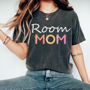 Comfort Colors Room Mom Shirt, Classroom Mom Shirt, Gift for Room Mom, Trendy Shirts for Room Mom, School Volunteer Shirt, Gift for Parent