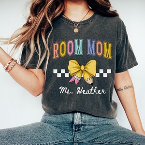Comfort Colors Room Mom Shirt, Classroom Mom Shirt, Gift for Room Mom, Trendy Shirts for Room Mom, School Volunteer Shirt, Gift for Parent