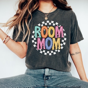 Comfort Colors Room Mom Shirt, Classroom Mom Shirt, Gift for Room Mom, Trendy Shirts for Room Mom, School Volunteer Shirt, Gift for Parent
